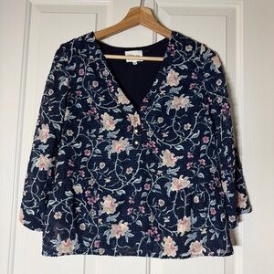 Sezane Floral Textured Navy Top 3/4 Sleeve V Neck Feminine Dainty Size 34 XS